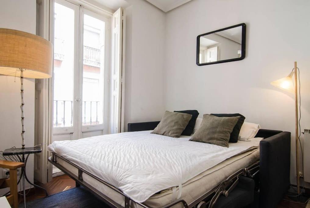Malasana Beautiful Design Apartment 2Bed 2Bath マドリード エクステリア 写真